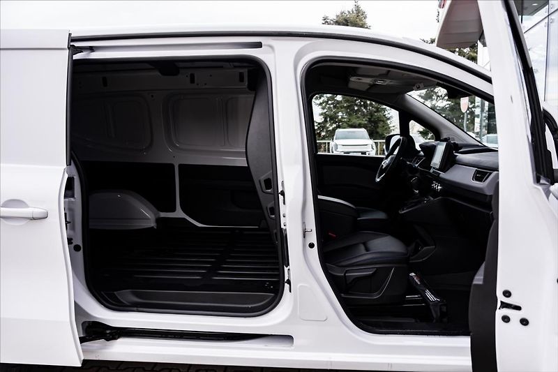 Nissan Townstar 0,0 EV VAN 45 kWh L2 TEKNA - fotka 29 z 33
