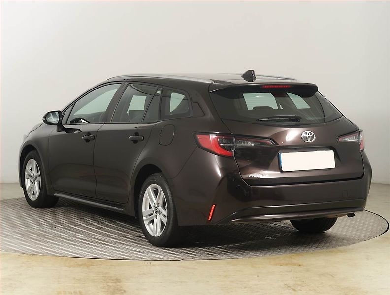 Toyota Corolla (2020) 1.2 Turbo, Serv.kniha - fotka 4 z 17