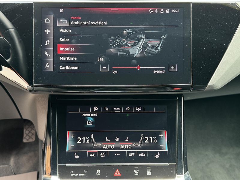 Audi e-tron E-TRON-300KW-SPORTBACK-R21 - fotka 26 z 34