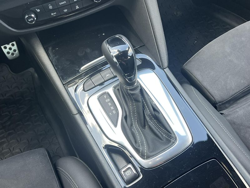 Opel Insignia (2022) 2.0CDTi 128kW AUTOMAT ELEGANCE - fotka 16 z 31