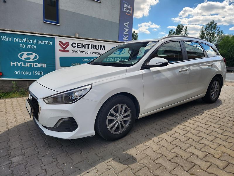 Hyundai i30 1.6-SPOTŘEBA CCA5.5l/100KM - fotka 4 z 12