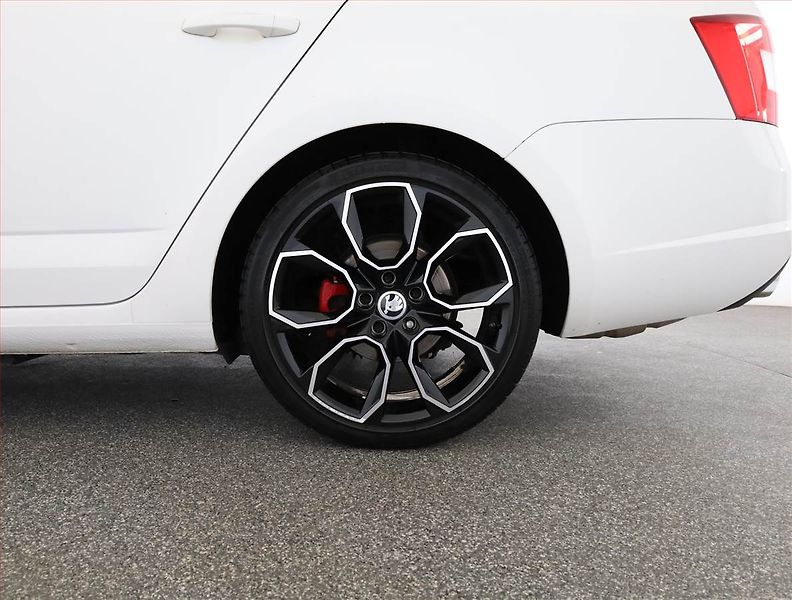 Škoda Octavia (2013) RS 2.0 TDI, Xenony, Tempomat - fotka 19 z 19