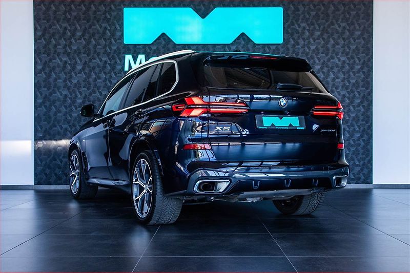 BMW X5 (2024) xDrive30d - fotka 4 z 20