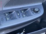 Volkswagen Golf (2009) 1.9 TDi, AC, park.čidla - náhled 11