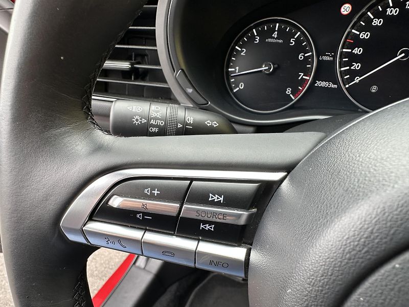 Mazda 3 (2019) 2.0L SKYACTIV-G * ČR * 1.Maj.  - fotka 11 z 43