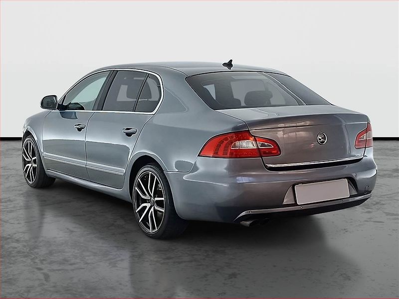 Škoda Superb (2012) 2.0 TDI, Automat, Tažné - fotka 4 z 19