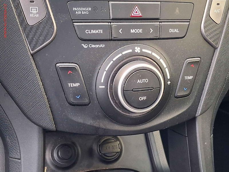 Hyundai Santa Fe (2015) 2.2 CRDi 4x4, Premium, AT - fotka 17 z 23