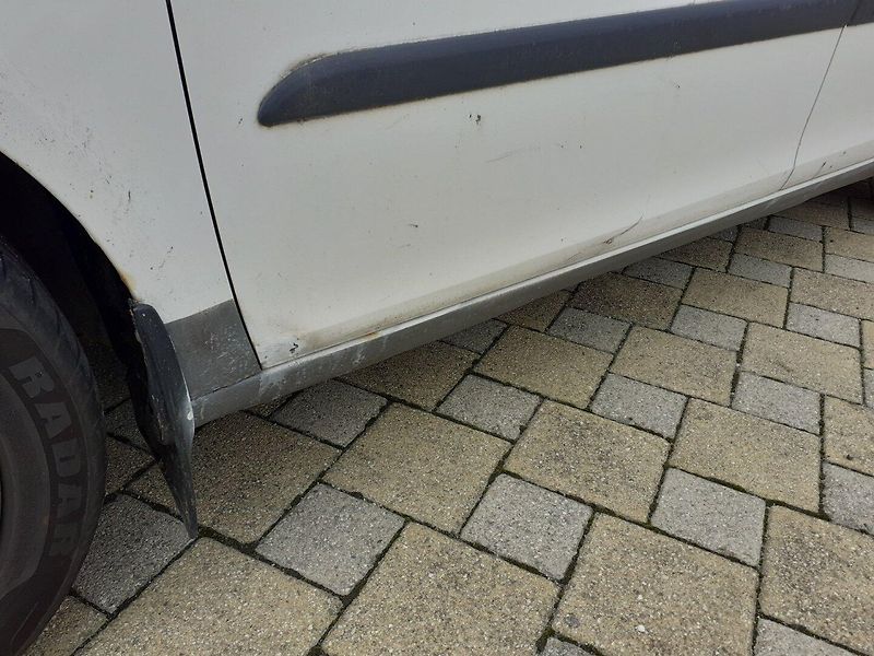 Škoda Roomster (2006) 1.2 HTP - fotka 8 z 13