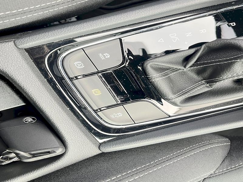 Škoda Karoq (2024) Sportline 1,5TSI 110kW DSG 7st - fotka 32 z 33