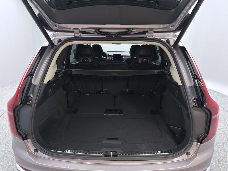 Volvo XC90 (2026) T8 AWD Plug-in BRIGHT PLUS 7m - fotka 5 z 27