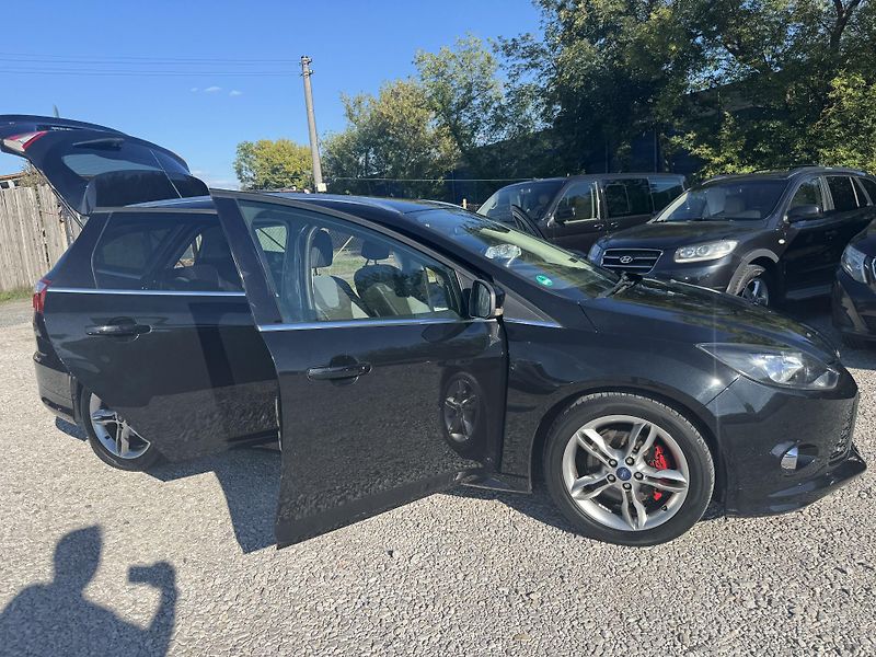 Ford Focus (2014) ST-LINE 1.6-16V(150PS) - fotka 15 z 44
