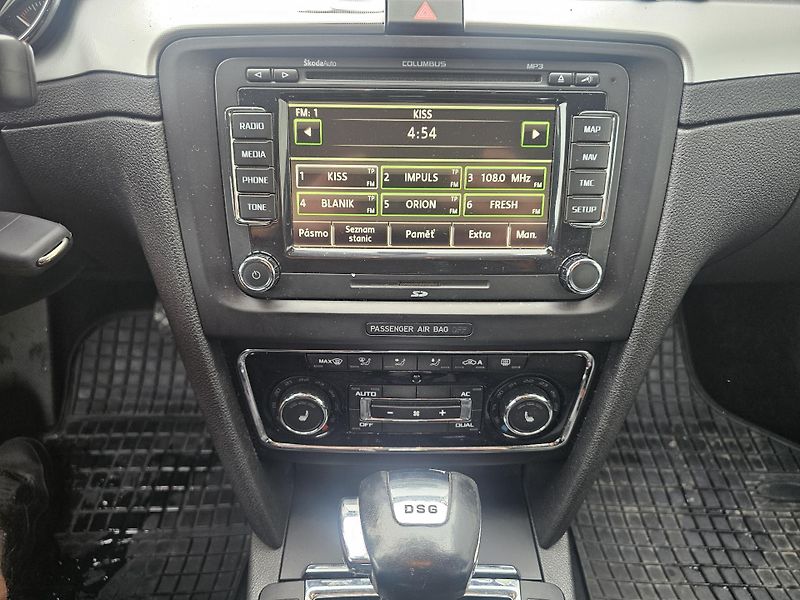 Škoda Superb (2011) 2 2.0TDI DSG TAŽNÉ  - fotka 12 z 17