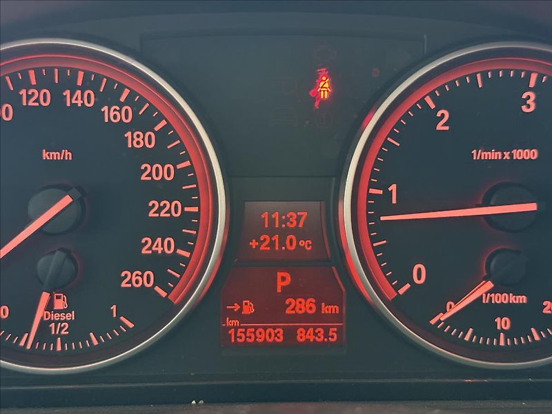 BMW X1 2,0   18d,105kW,TAŽNÉ - fotka 12 z 22
