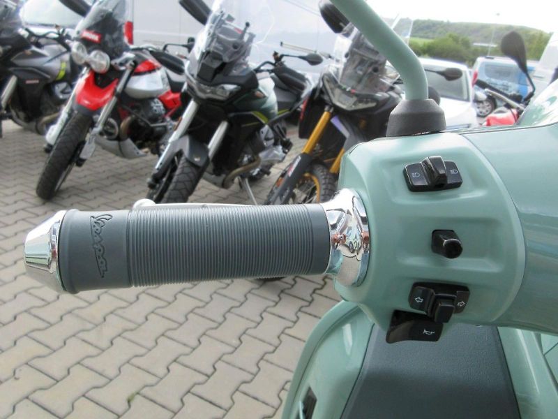 Vespa (2026) GTS 310 80th e5+ - fotka 14 z 16