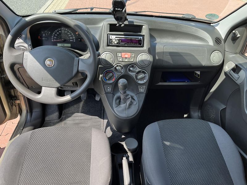 Fiat Panda 1.1 Active 125 180 km - fotka 13 z 29