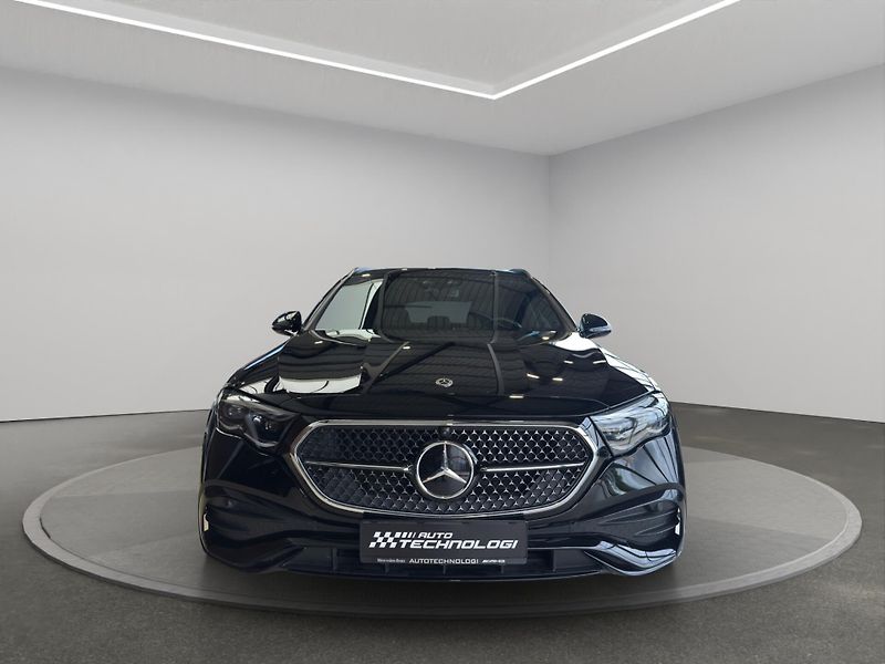 Mercedes-Benz Třídy E (2025) E 300 de 4MATIC - fotka 2 z 23