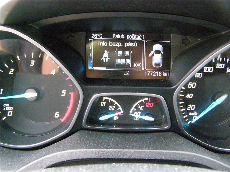 Ford Kuga 2,0   150PS  PANORAMA - fotka 27 z 35