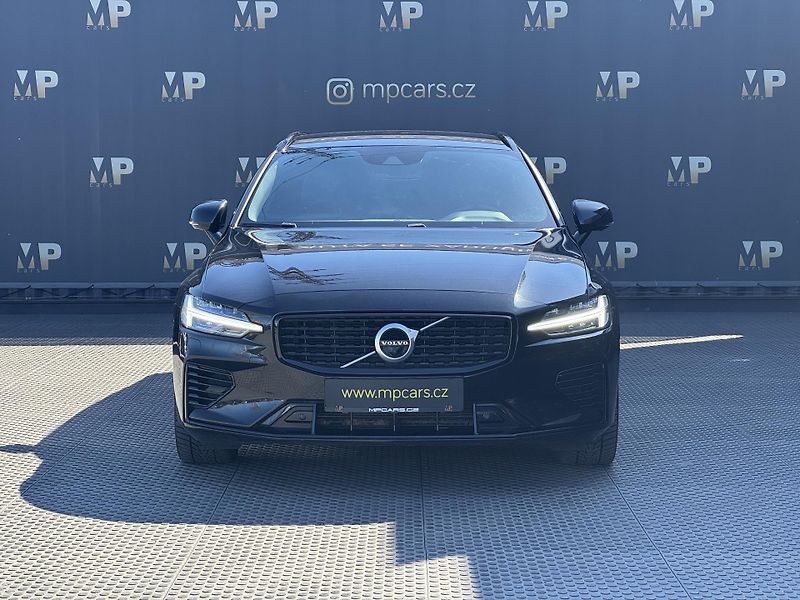 Volvo V60 (2020) 2,0 T8 4X4, Recharge, Polestar - fotka 2 z 47