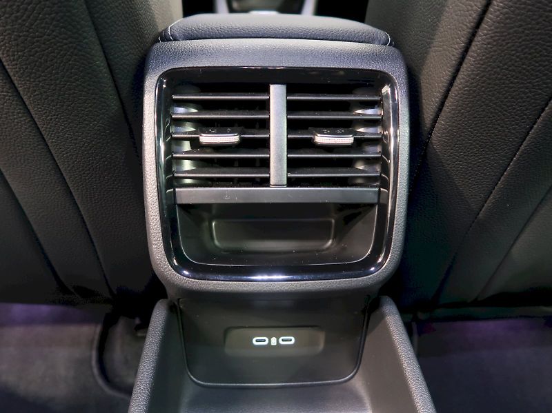 Škoda Octavia (2025) SPORTLINE 2.0TSI 150KW 4x4 DSG - fotka 37 z 40