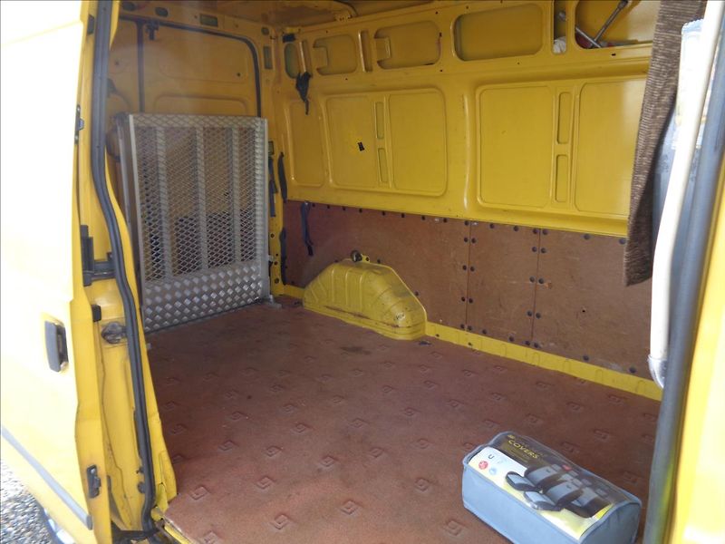 Ford Transit 2,2 - fotka 19 z 19