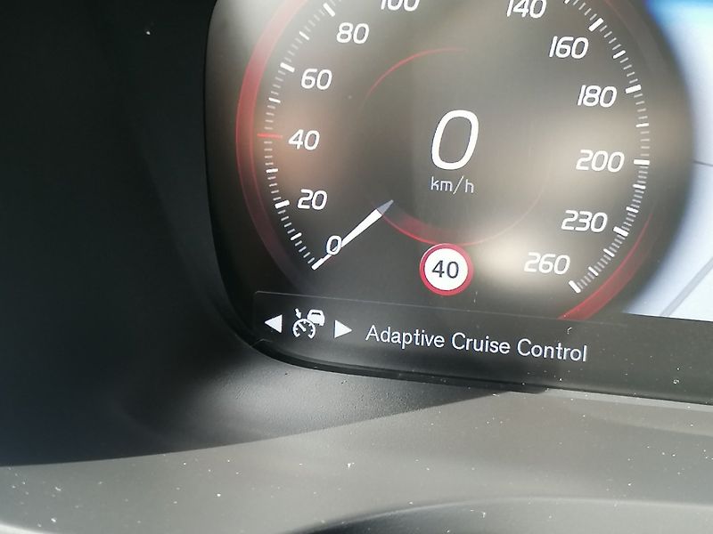 Volvo V60 (2020) 2.0 T6 AWD PHEV INSCRIPTION - fotka 28 z 42