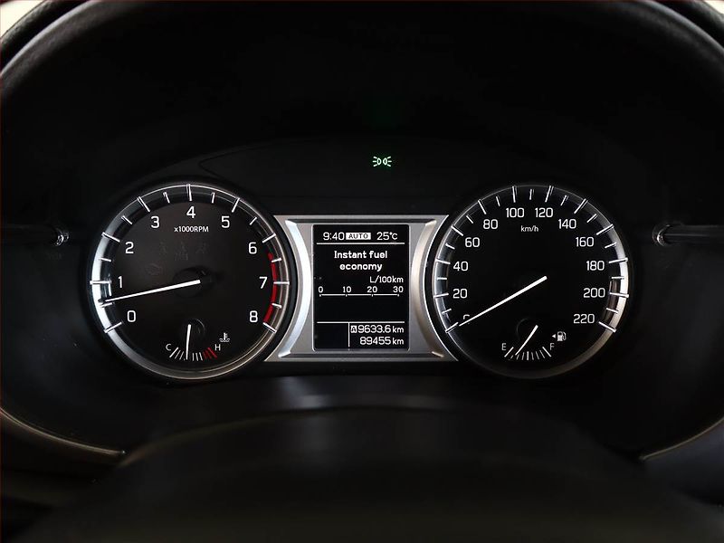 Suzuki Vitara (2016) Elegance 1.6 VVT, 4X4 - fotka 9 z 17