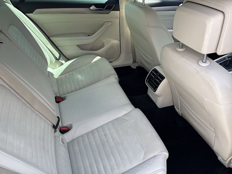 Volkswagen Passat (2018) Variant 2.0 TDI 4Motion DSG Hi - fotka 9 z 27