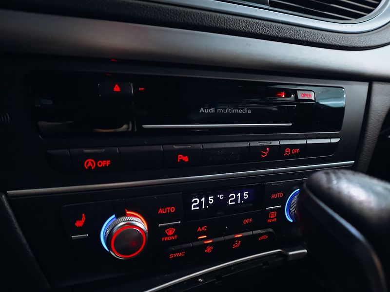 Audi A7 3.0TDI 200kW S-line ACC Vzduch - fotka 14 z 29