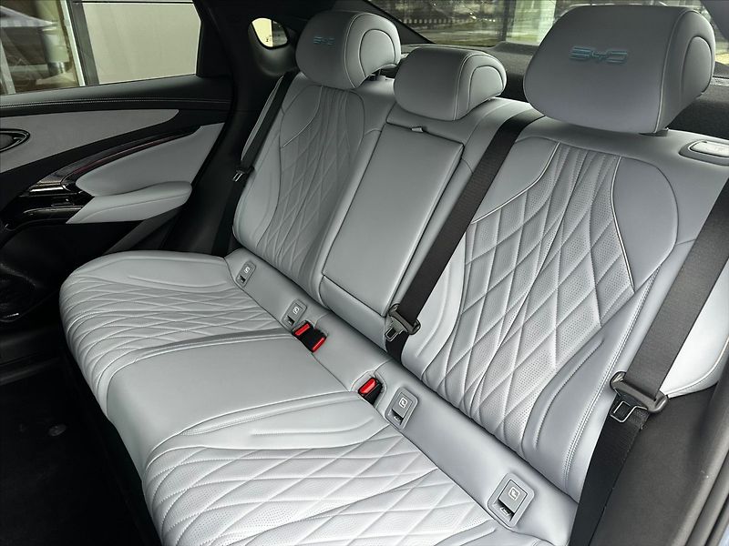 BYD Seal 0,0   EXCELLENCE AWD 390 KW - fotka 16 z 23