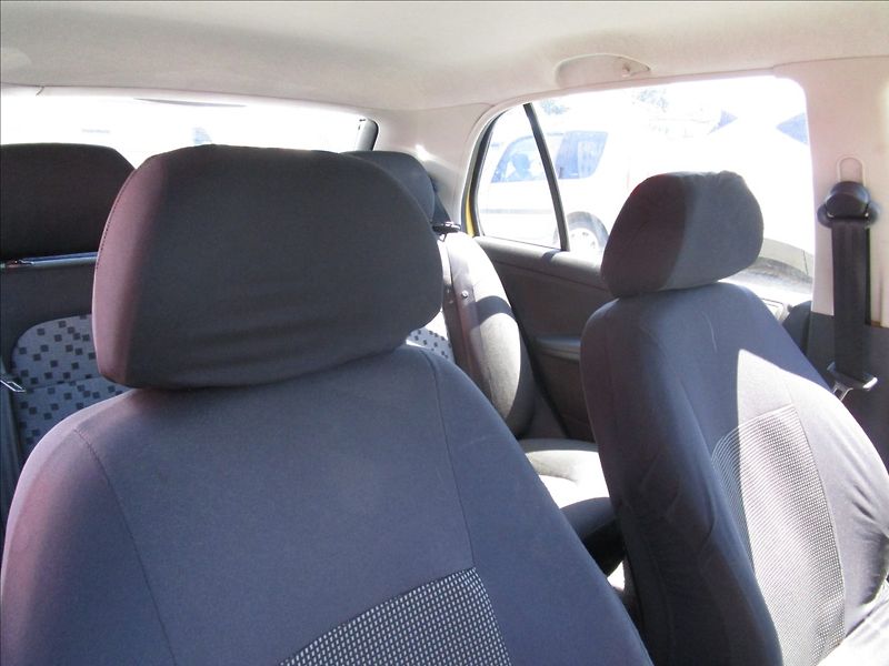 Škoda Fabia 1.2HTP - fotka 18 z 37