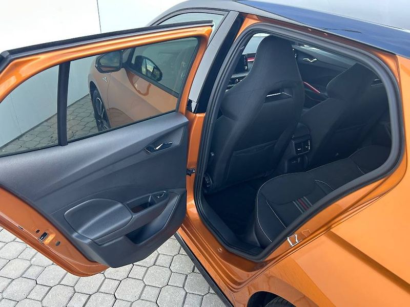 Škoda Fabia Monte Carlo 6MP 1,0TSI - fotka 7 z 24