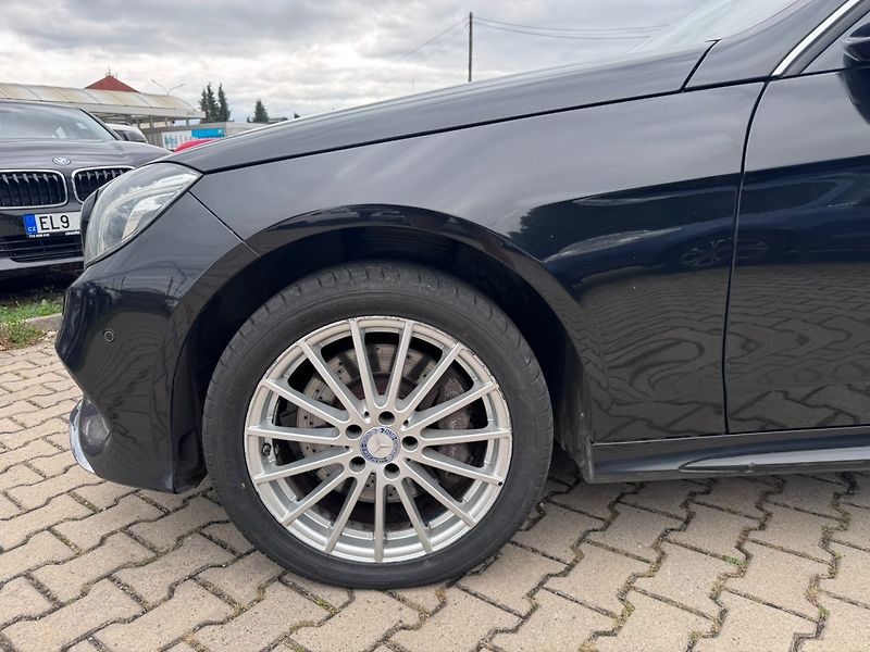 Mercedes-Benz Třídy E (2016) 350 3,0D 4X4 AUTOMAT BLUETEC - fotka 13 z 45