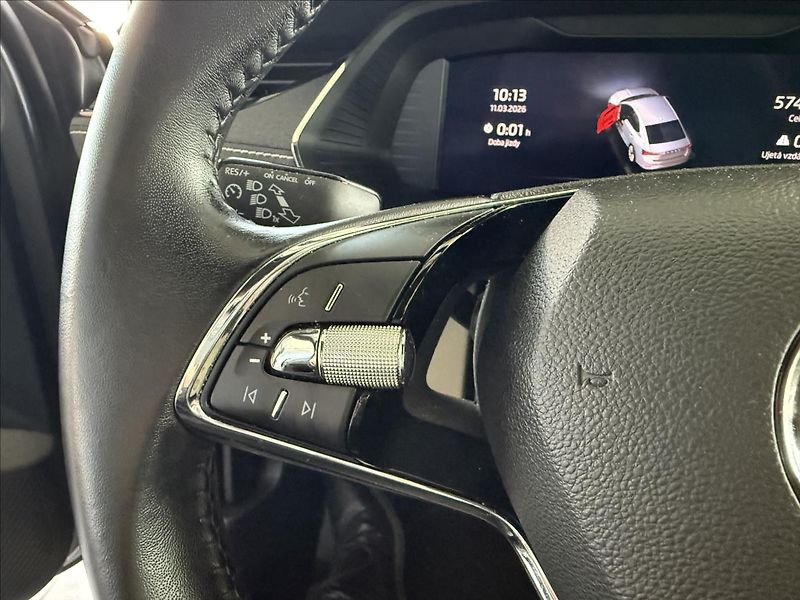 Škoda Octavia 1,5   110kW,STYLE,ČR,SERVISKA - fotka 15 z 28