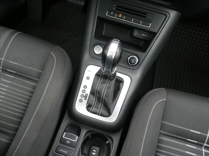 Volkswagen Tiguan 2,0 TDi 110kW Lounge DSG, 4x4 - fotka 29 z 54