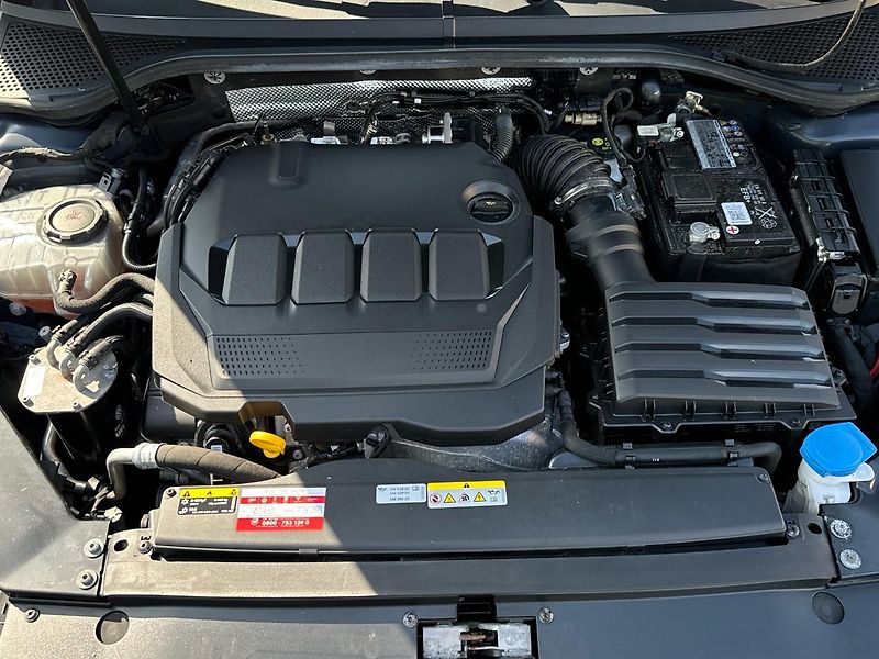 Volkswagen Passat Business 2.0 TDI 110 kW DSG Va - fotka 17 z 26