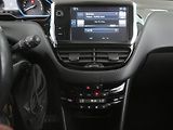 Peugeot 2008 (2016) Allure 1.2 PureTech, Automat - náhled 12