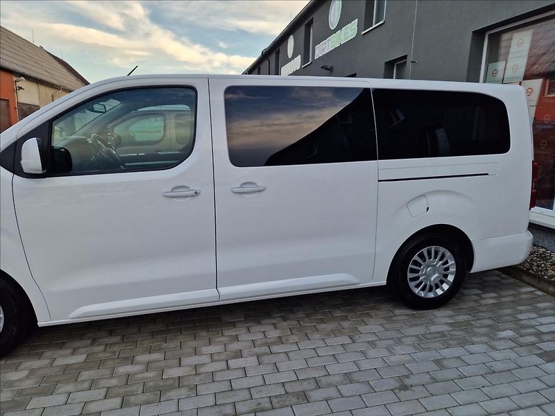 Toyota ProAce Verso 2.0 D-4d 110kW L2 Shuttle, ČR - fotka 44 z 50