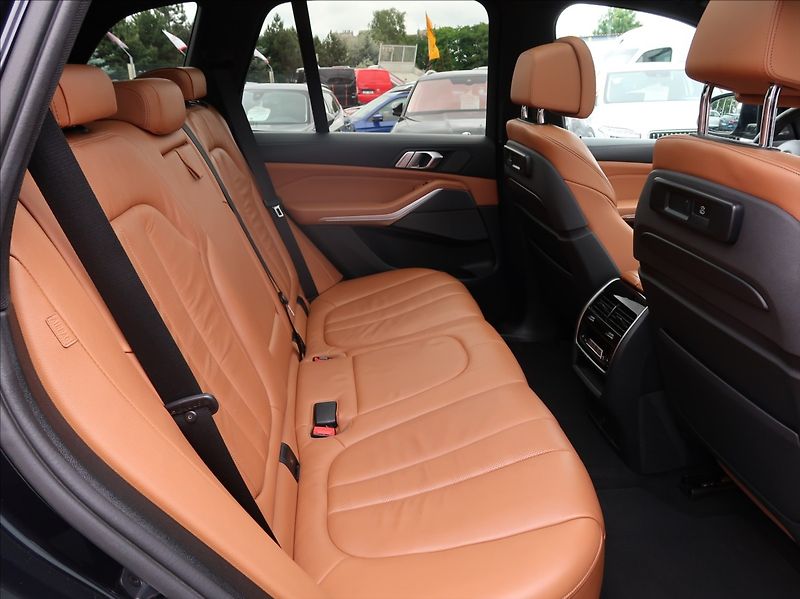 BMW X5 3,0 d,195kW,M-paket,NovéČR,DPH - fotka 23 z 28
