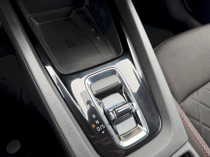 Škoda Octavia (2023) RS 2.0 TSI 180kW - fotka 27 z 35