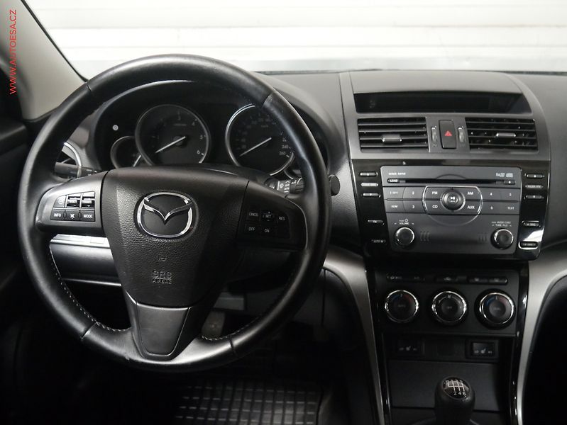 Mazda 6 (2011) 2.2 MZR-CD, Xenon, výhřev sed - fotka 15 z 19