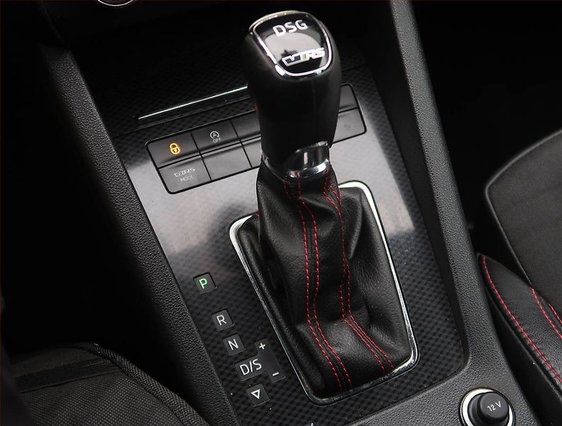 Škoda Octavia (2015) RS 2.0 TSI, Automat, Kůže - fotka 13 z 22