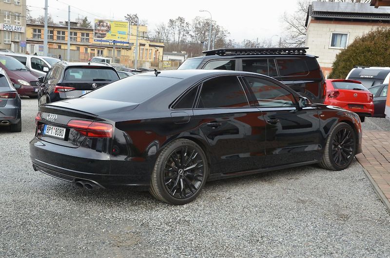 Audi S8 (2017) Plus 4.0 V8 605 PS Quattro - fotka 6 z 47