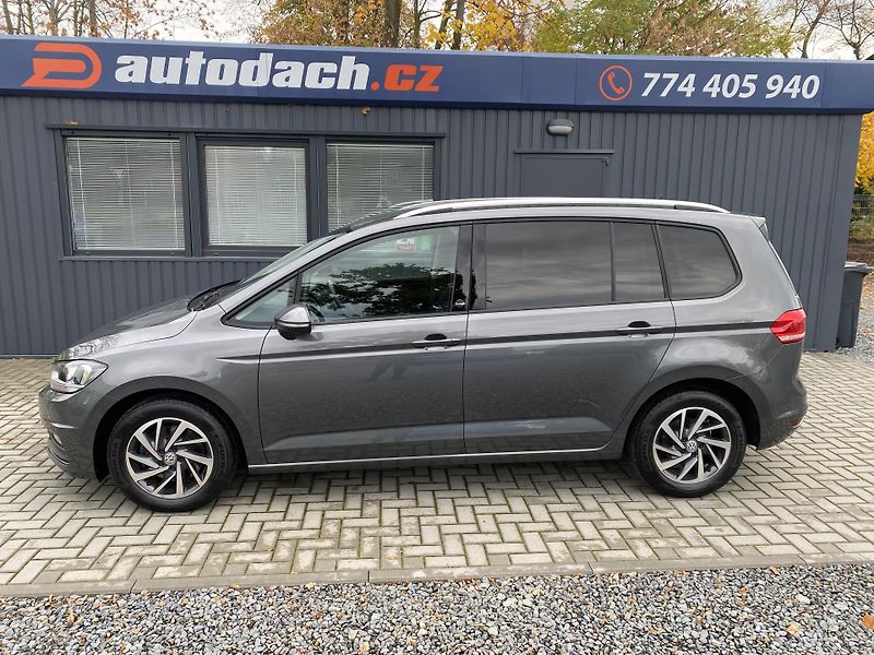 Volkswagen Touran 1.4 TSI 110kW - SOUND - NAVI - fotka 1 z 45