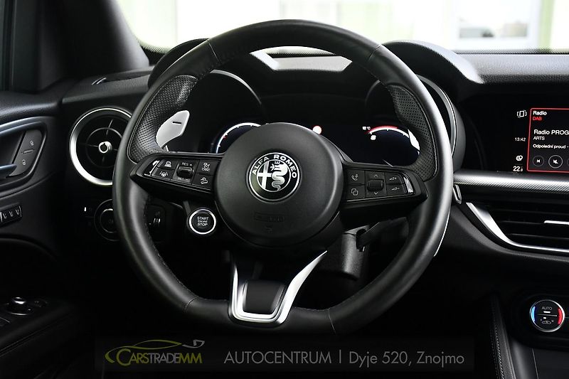 Alfa Romeo Stelvio 2,2D 154kW VELOCE AT8-Q4  - fotka 27 z 53