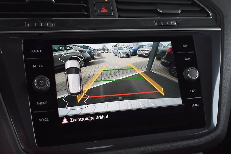 Volkswagen Tiguan Allspace (2022) 2.0TDI 110kW DSG,7 míst,tažné - fotka 23 z 25