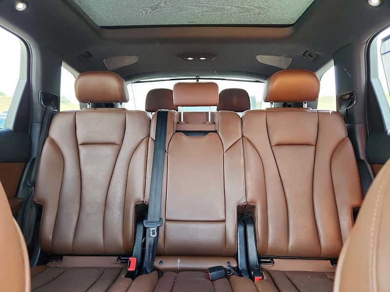Audi Q7 (2017) Auto na cestě - fotka 10 z 13