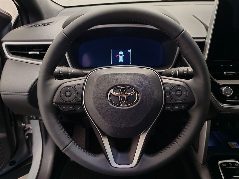 Toyota Corolla Cross 2,0 Hybrid Executive - fotka 29 z 45