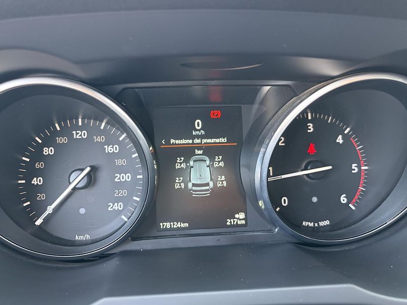 Land Rover Range Rover Evoque (2016) 2.0TD4 MANUÁL/178tkm/ - fotka 16 z 23