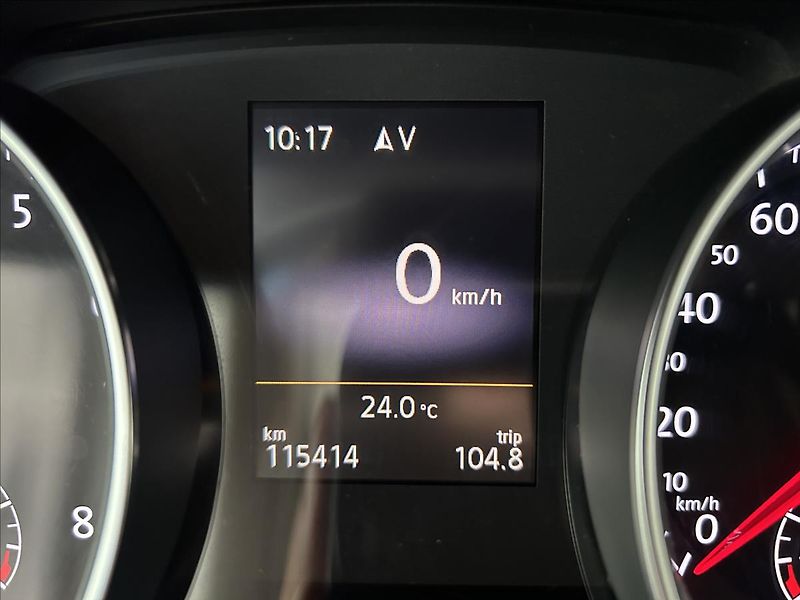 Volkswagen Golf 1,4   TSI 92kW,HIGHLINE,SERVIS - fotka 14 z 30