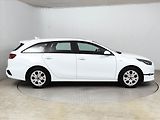 Kia Ceed (2022) 1.5 T-GDI, ČR,1.maj - náhled 6